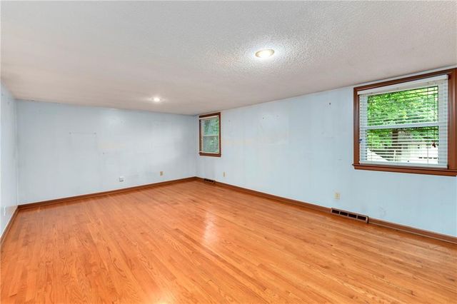 12000 E 62nd Street, Kansas City, MO 64133