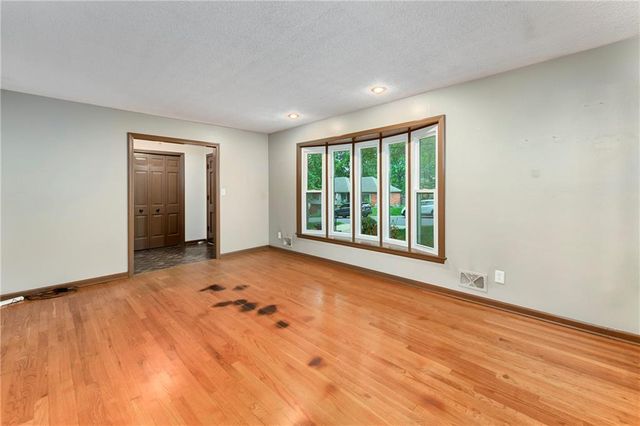 12000 E 62nd Street, Kansas City, MO 64133
