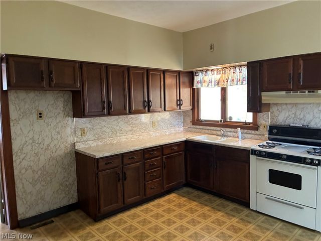 331 Wood Avenue, Niles, OH 44446