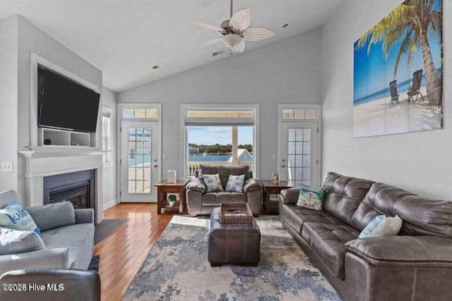 1102 Canal Drive B, Carolina Beach, NC 28428