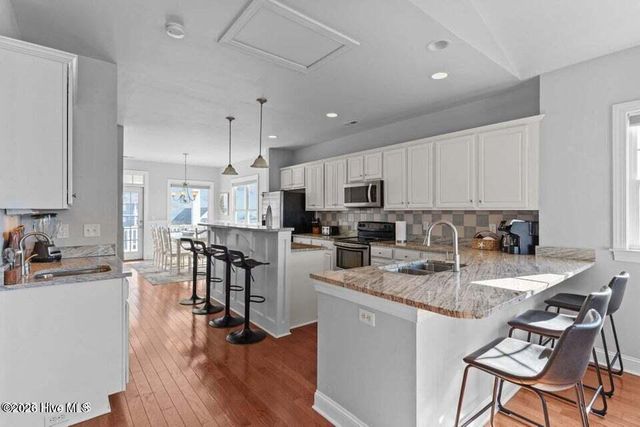 1102 Canal Drive B, Carolina Beach, NC 28428