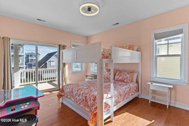 1102 Canal Drive B, Carolina Beach, NC 28428