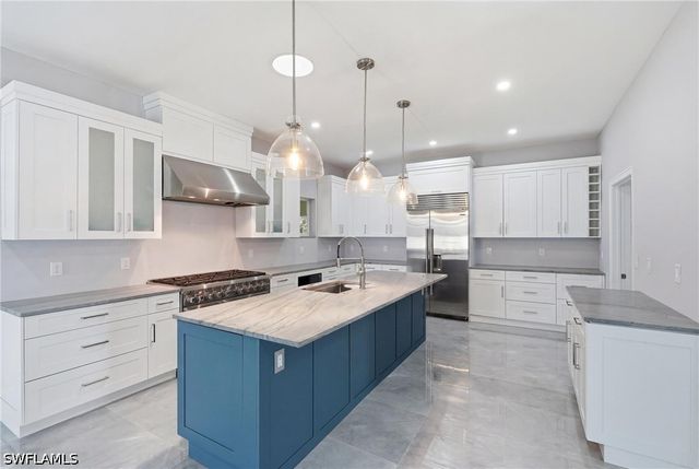 4837 Tarpon AVE, Bonita Springs, FL 34134