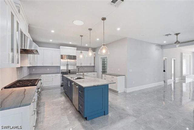 4837 Tarpon AVE, Bonita Springs, FL 34134