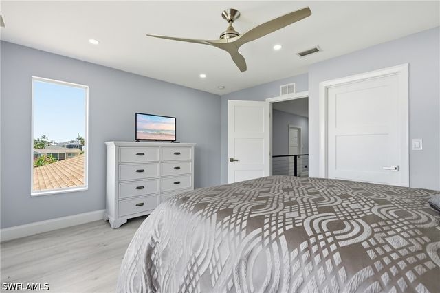 4837 Tarpon AVE, Bonita Springs, FL 34134