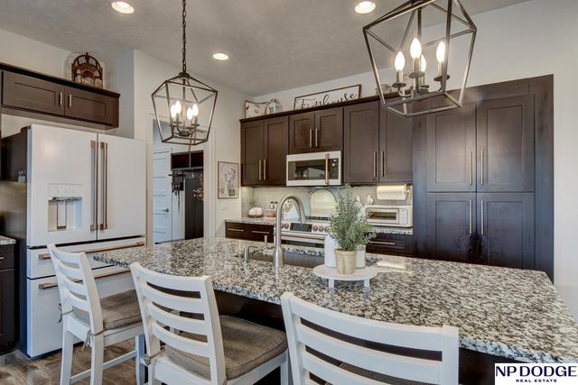 4110 N 191 Street, Elkhorn, NE 68022