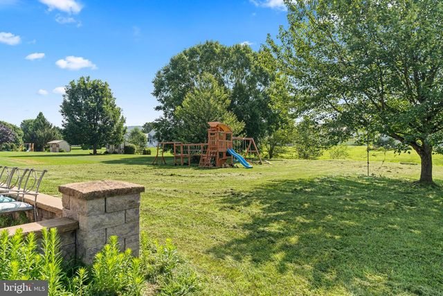 2842 BIG DIPPER LANE, Chambersburg, PA 17202