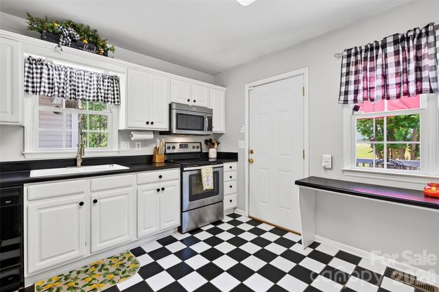 1076 Grays Creek Church Road, Rutherfordton, NC 28139