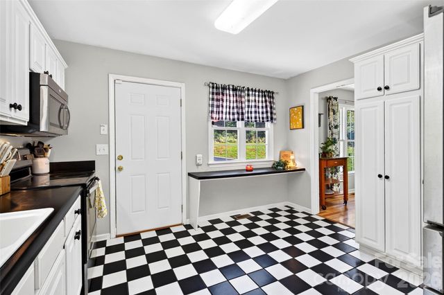 1076 Grays Creek Church Road, Rutherfordton, NC 28139