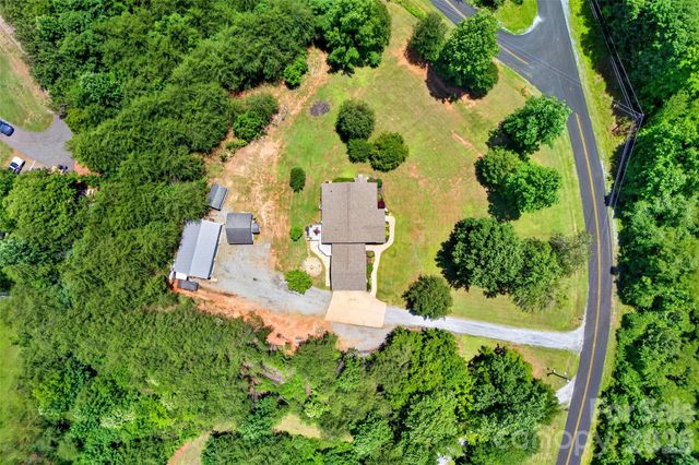 1076 Grays Creek Church Road, Rutherfordton, NC 28139