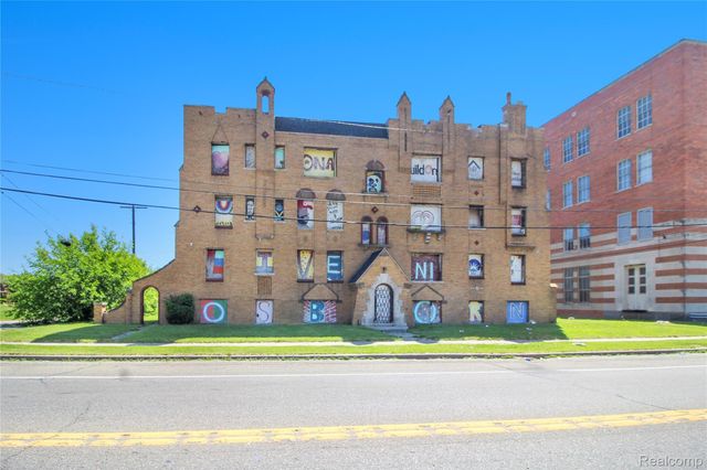 14296 Glenwood Street, Detroit, MI 48205