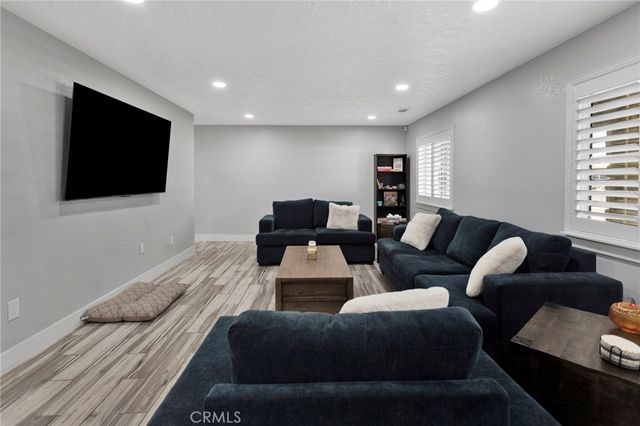 17041 Fairburn Street, Hesperia, CA 92345