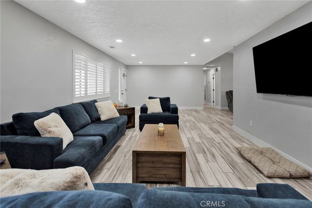 17041 Fairburn Street, Hesperia, CA 92345