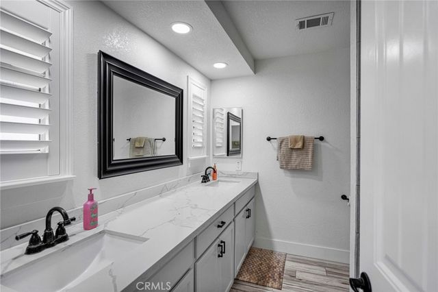 17041 Fairburn Street, Hesperia, CA 92345