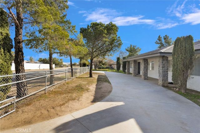 17041 Fairburn Street, Hesperia, CA 92345