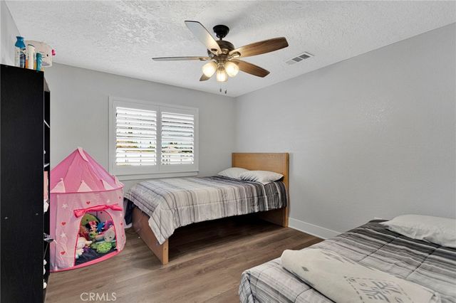 17041 Fairburn Street, Hesperia, CA 92345