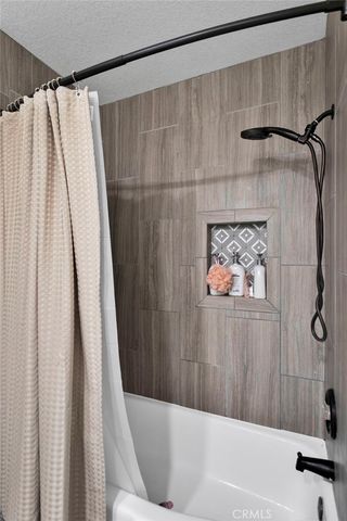 17041 Fairburn Street, Hesperia, CA 92345