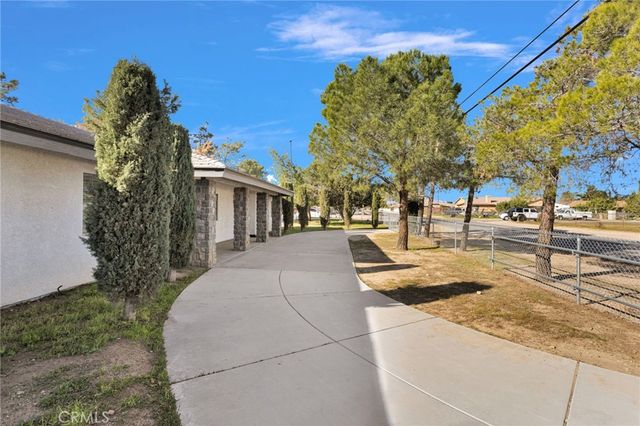 17041 Fairburn Street, Hesperia, CA 92345