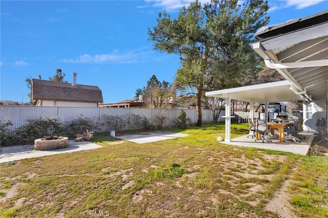 17041 Fairburn Street, Hesperia, CA 92345