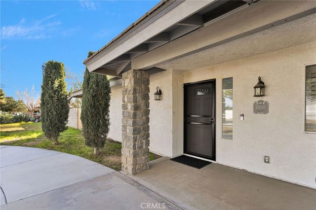 17041 Fairburn Street, Hesperia, CA 92345