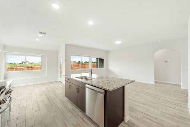 920 Elk Ridge Run, Godley, TX 76044