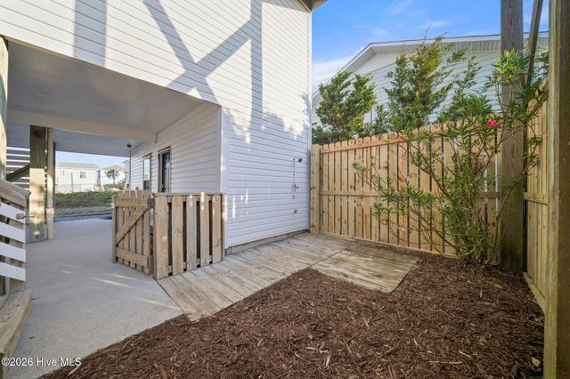 1402 S Anderson Boulevard, Holly Ridge, NC 28445