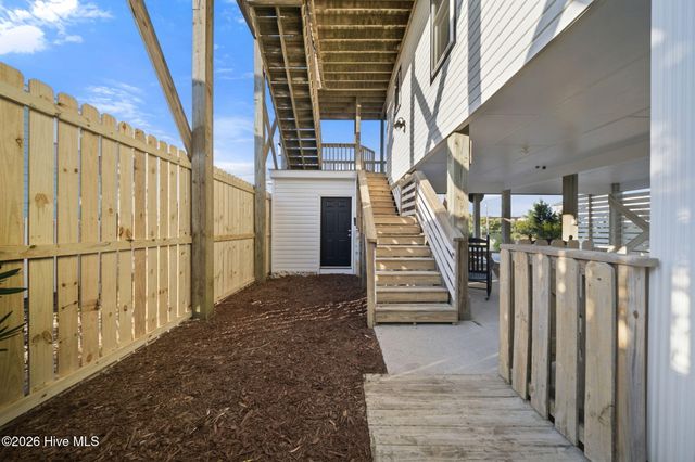 1402 S Anderson Boulevard, Holly Ridge, NC 28445