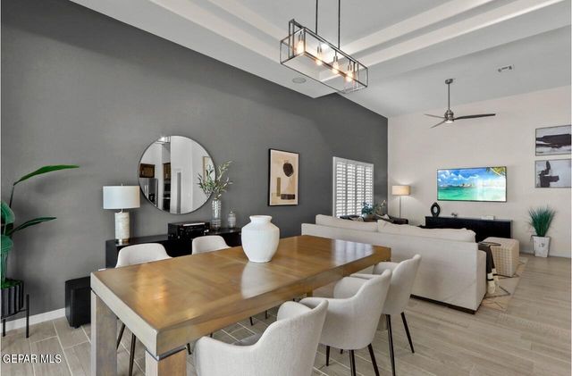 162 White Oaks Trail, Sunland Park, NM 88063