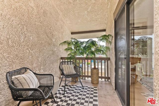 8515 Falmouth Avenue 405, Playa Del Rey, CA 90293