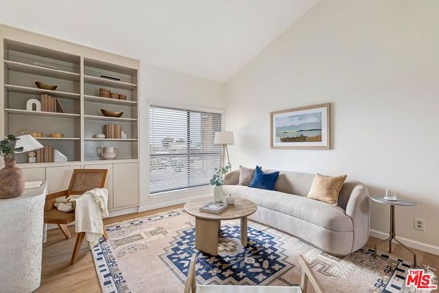 8515 Falmouth Avenue 405, Playa Del Rey, CA 90293