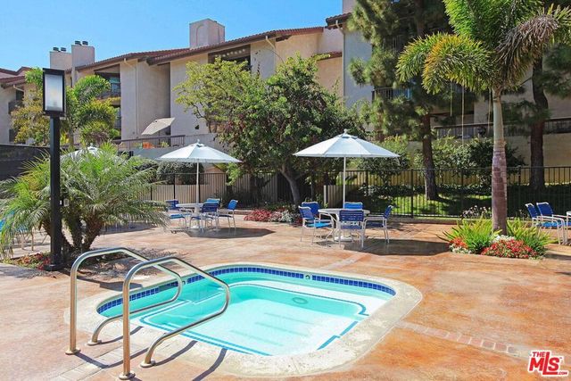 8515 Falmouth Avenue 405, Playa Del Rey, CA 90293