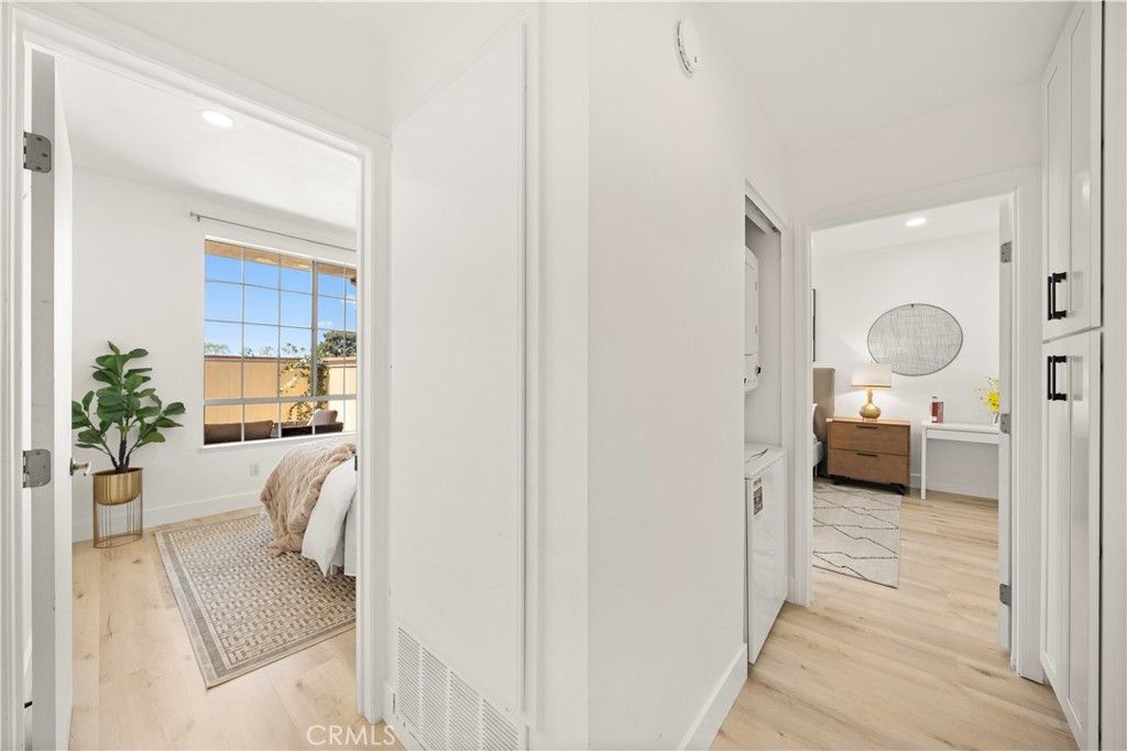 Image 14 of property listing at 69 Alicante Aisle, Irvine, CA 92614