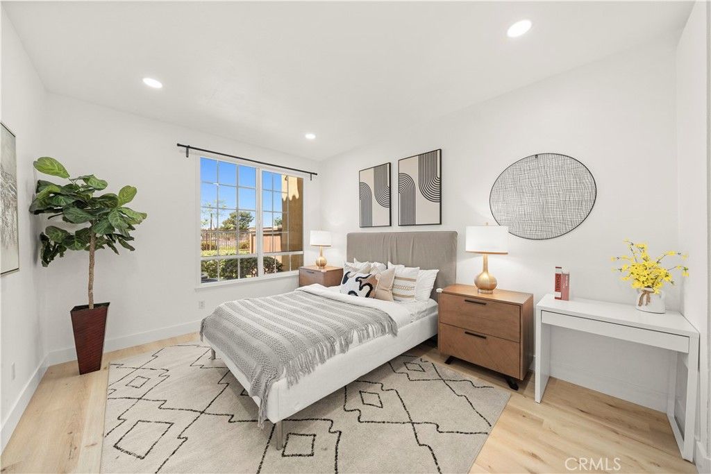 Image 20 of property listing at 69 Alicante Aisle, Irvine, CA 92614