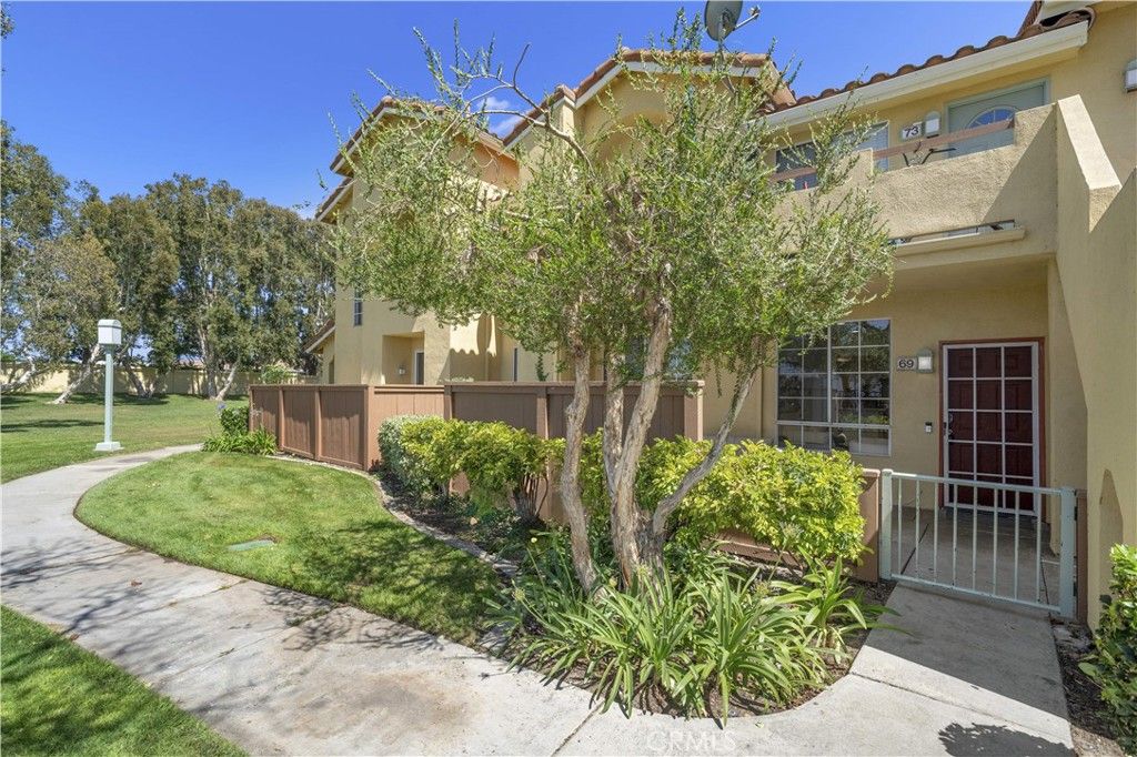 Image 25 of property listing at 69 Alicante Aisle, Irvine, CA 92614