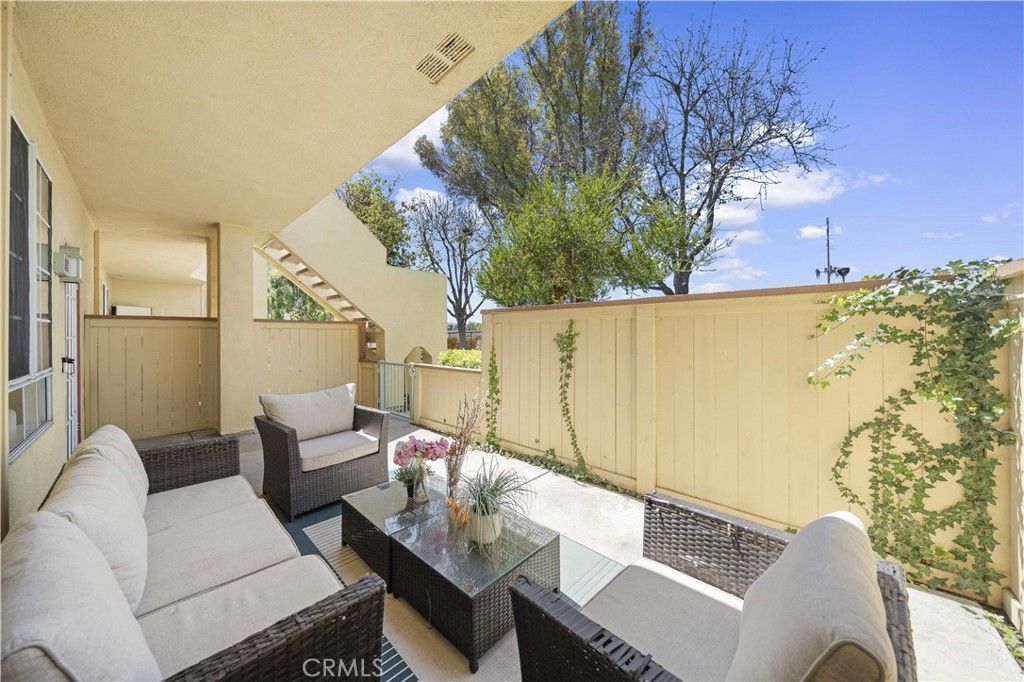 Image 3 of property listing at 69 Alicante Aisle, Irvine, CA 92614