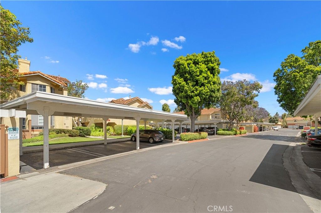 Image 32 of property listing at 69 Alicante Aisle, Irvine, CA 92614