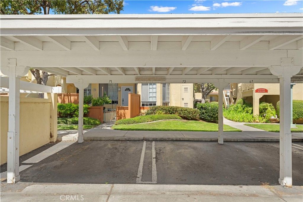 Image 33 of property listing at 69 Alicante Aisle, Irvine, CA 92614