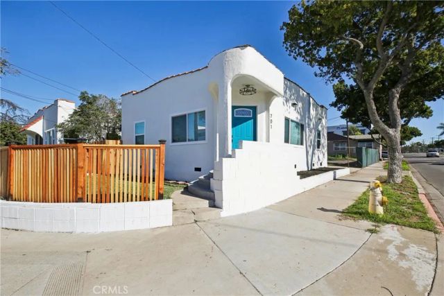 701 E Willow, Signal Hill, CA 90755