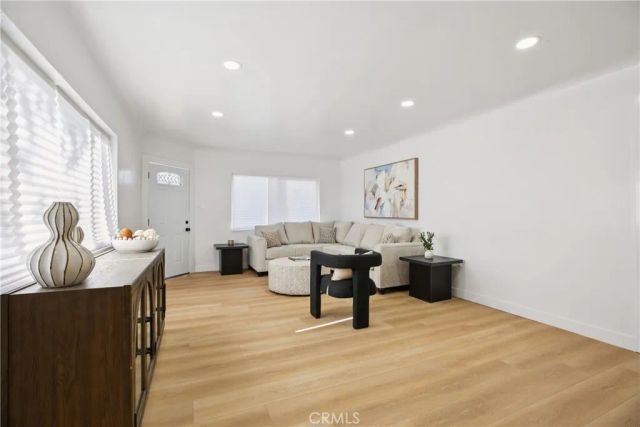 701 E Willow, Signal Hill, CA 90755