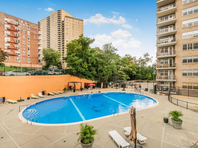 555 Kappock Street 26U, Bronx, NY 10463