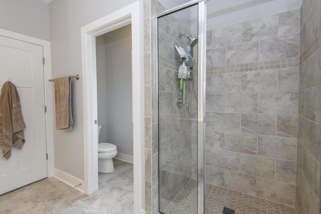 W175N5262 Highridge DRIVE, Menomonee Falls, WI 53051