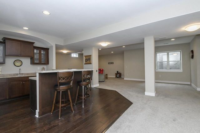 W175N5262 Highridge DRIVE, Menomonee Falls, WI 53051
