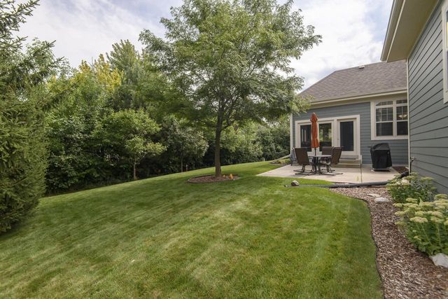 W175N5262 Highridge DRIVE, Menomonee Falls, WI 53051