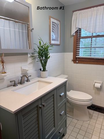 91 Loganberry Dr, Abington, MA 02351