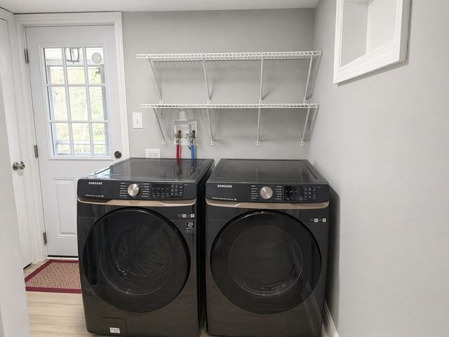 91 Loganberry Dr, Abington, MA 02351