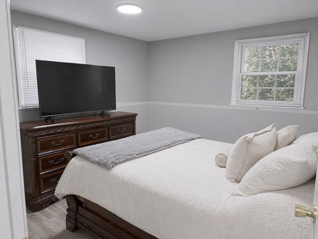 91 Loganberry Dr, Abington, MA 02351