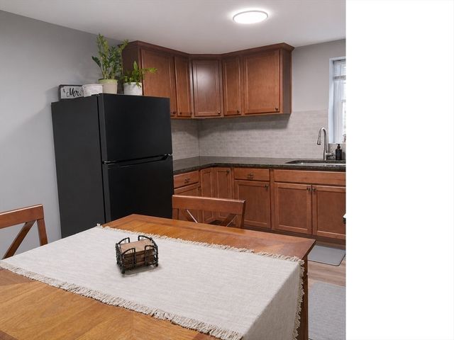 91 Loganberry Dr, Abington, MA 02351
