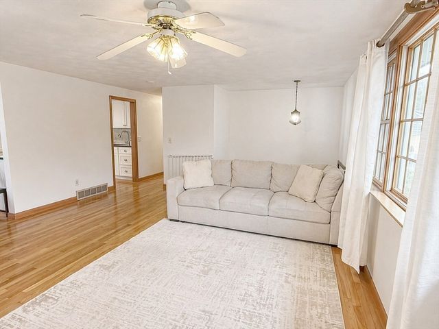 91 Loganberry Dr, Abington, MA 02351