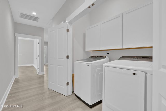 228 NE 38th Street, Oak Island, NC 28465