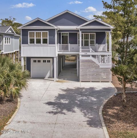 228 NE 38th Street, Oak Island, NC 28465